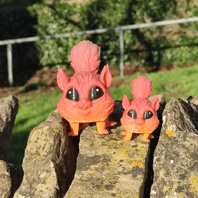 Squirrel, 3D Printed Articulated Squirrel – Poseable & Fun Desk Toy
