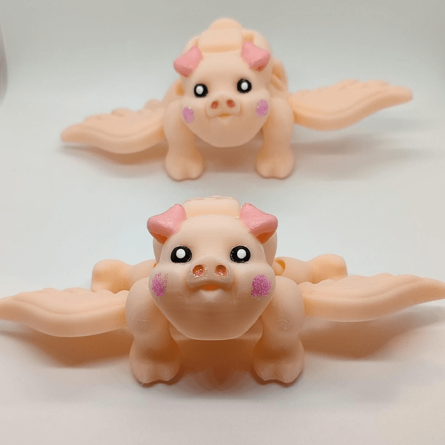 Flying Pig Articulated, 3D Printed Flying Pig, Poseable Pig Figurine, Whimsical Pig Model, Flying Pig Desk Decor, Cute Pig Collectible, Novelty Pig Gift