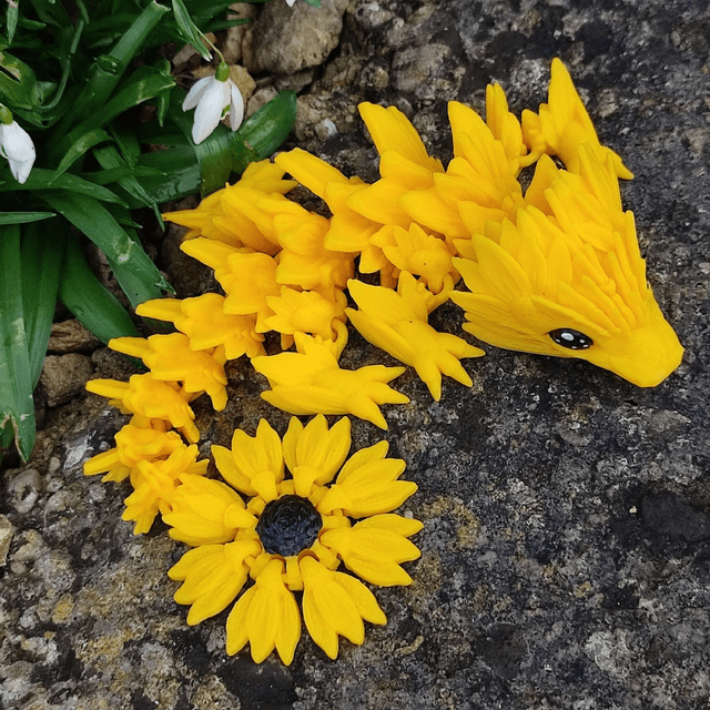 Baby Sunflower Dragon – Cute Articulated Fantasy Figurine & Unique Gift, 3D Printed Baby Sunflower Dragon 