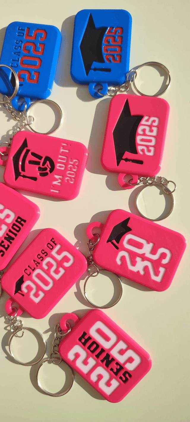 School Leavers Keyrings, Class of 25 Keyrings, Custom 2025 School Keyrings, End of Year Gifts with Unique Messages, School Leavers 2025 Keyrings, 3D Printed Custom Keyrings, End of Year Keyrings 