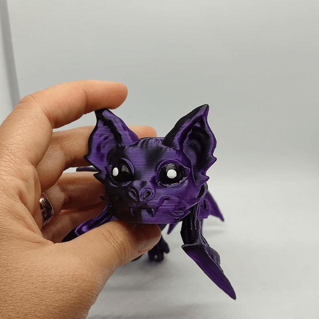 Bat Fidget, Articulated Bat 3D Printed, Halloween Bat Decoration, Poseable Bat, Spooky, Creepy Bat, Gothic Bat Figure, Flexible Bat