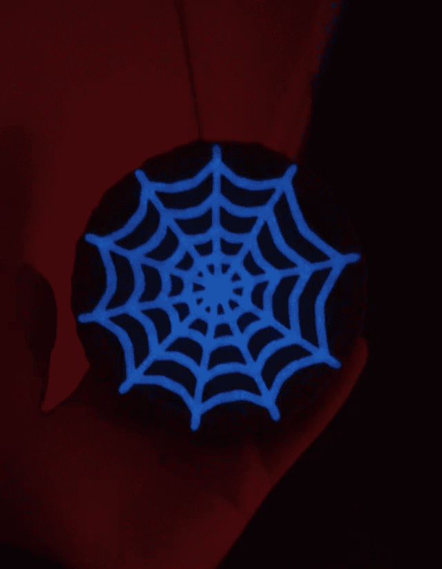 Spider Puffling Figurine with Articulated Joints and Glow in the dark Cobweb, Fantasy Spider Puffling, Glow in the dark Cobweb + Well Base, Articulated Toy Collectible, Unique 3D printed Spider, Halloween Decoration,
Fantasy Spider Puffling Figure